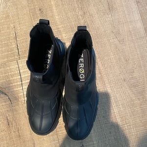 Cole Haan mens snow boot size 10